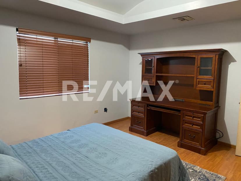 CASA EN VENTA LOMAS DE AGUA CALIENTE