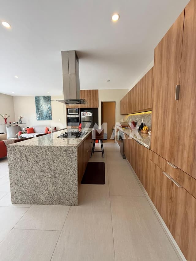 Hermosa Casa en Venta en Altozano Queretaro