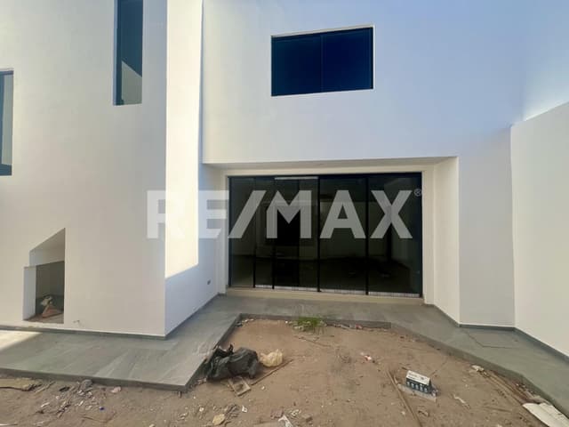 CASA EN VENTA EN LOS VIÑEDOS