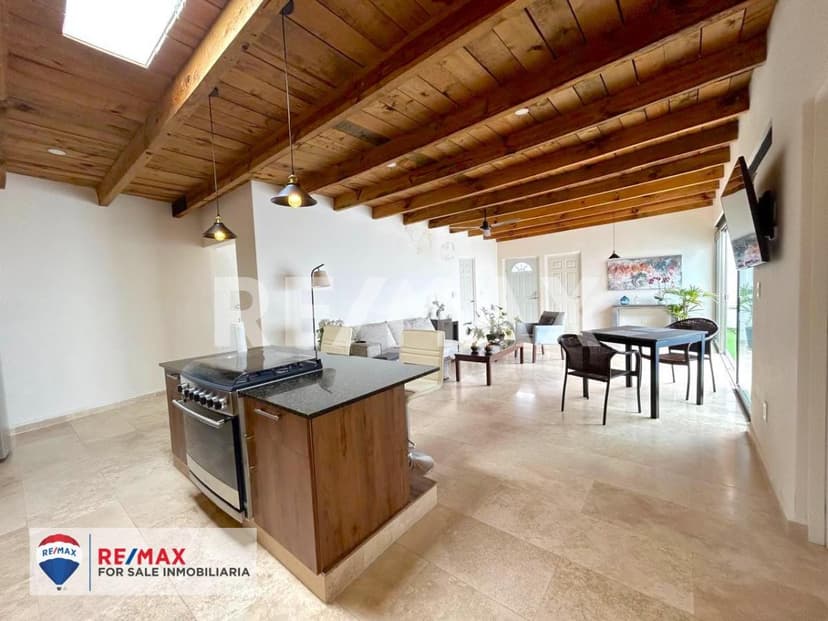 Venta de casa en Lomas de Cortés, Cuernavaca, Morelos...Clave 5275