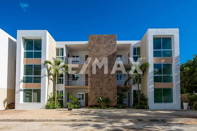 Ocean Blue 3 Bedroom Condo For Sale in Playa del Carmen