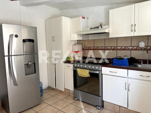 Venta Casa 4 recamaras en Jardines de San Mateo