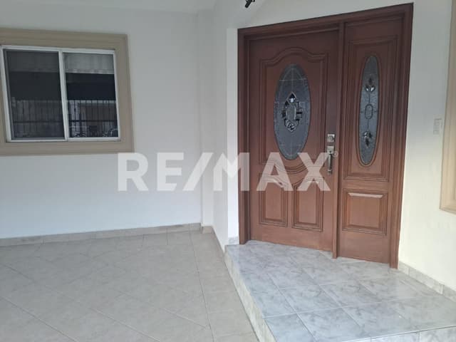 CASA EN RENTA EN QUINTAS SAN ISIDRO 