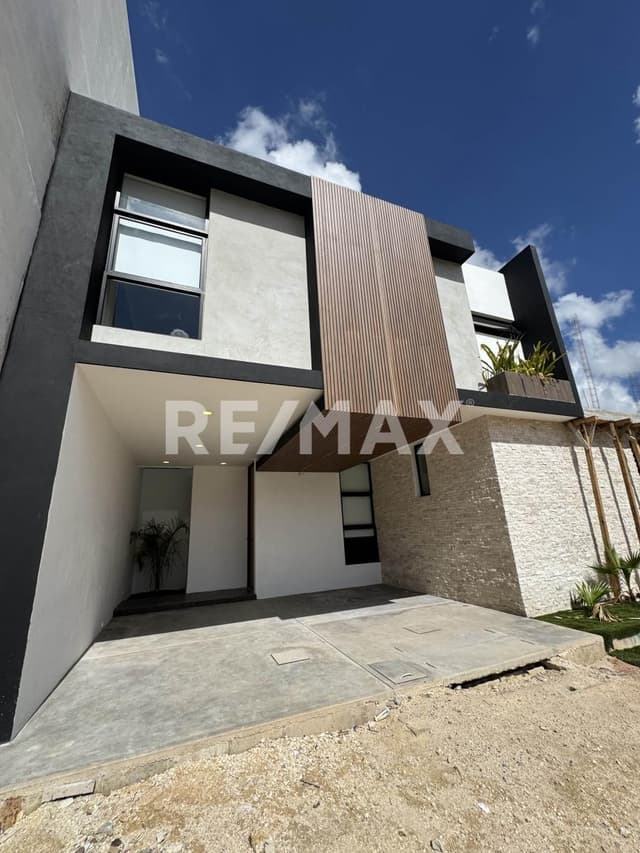 Preventa de casas en exclusiva privada Kamba, zona Country Club.