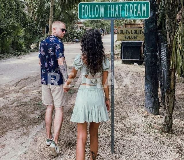 LOCAL 8 PLAZA KIWIK TULUM