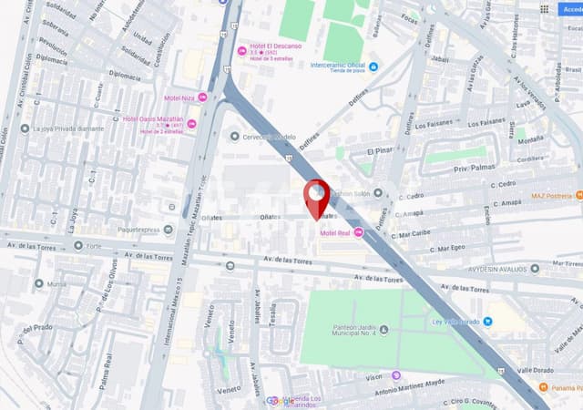 Terreno Industrial con oficinas, excelente ubicacion  dentro de la ciudad.