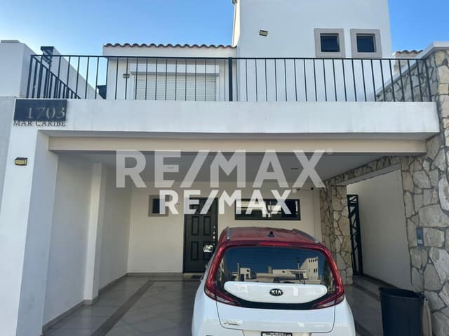 CASA EN RENTA EN RESIDENCIAL AZUL MARINO