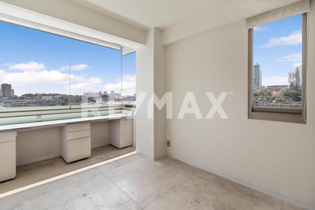 PH EN VENTA EN LOMAS COUNTRY CLUB