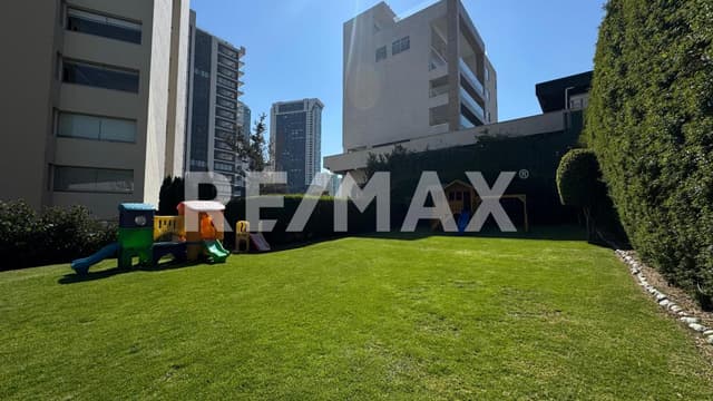 PH EN VENTA EN LOMAS COUNTRY CLUB