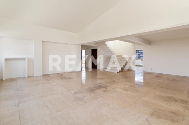 PH EN VENTA EN LOMAS COUNTRY CLUB