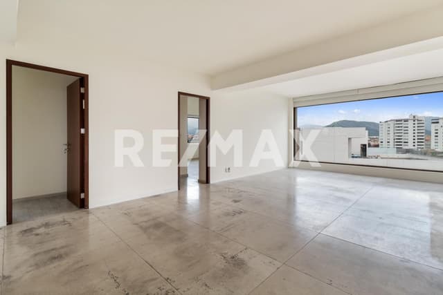 PH EN VENTA EN LOMAS COUNTRY CLUB