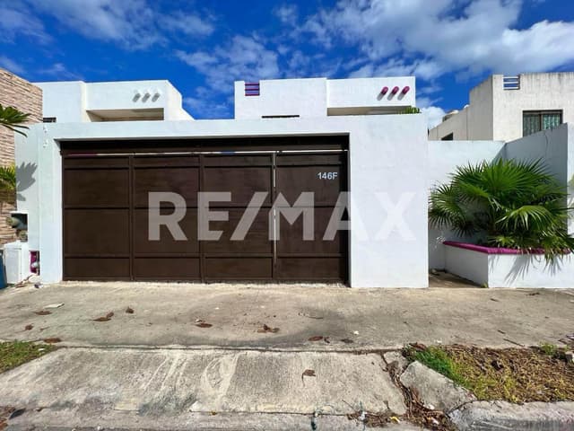 Casa en Renta de 3 recámaras, con una en planta baja en las Américas II