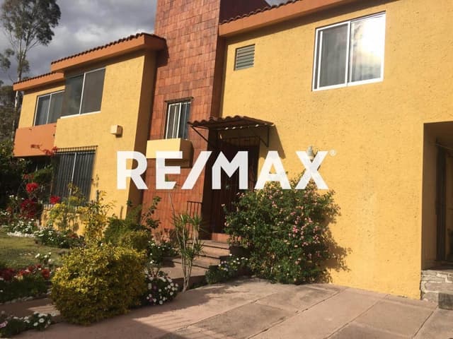 CASA EN VENTA EN ARBOLEDAS 