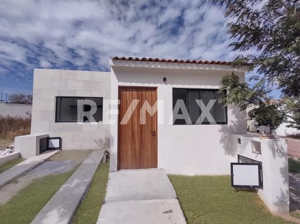 CASA EN CONDOMINIO EN VENTA CD MADERAS MONTAÑA