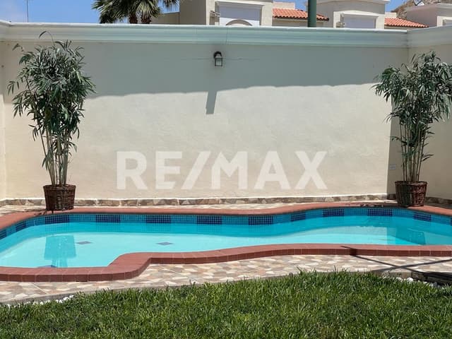 Casa en venta con alberca privada 