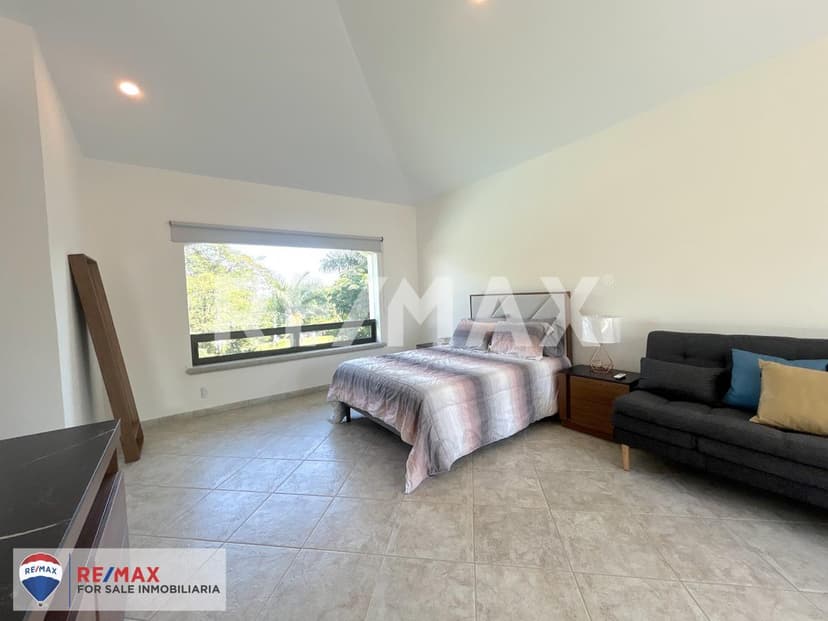 Venta de casa en el exclusivo Fracc. Tabachines, Cuernavaca, Morelos...Clave 5360