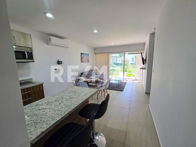 Condo de dos recámara en Almarena