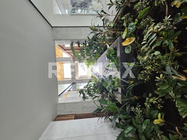 property image preview0