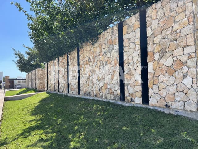 RESIDENCIA EN VENTA EN CHOLUL