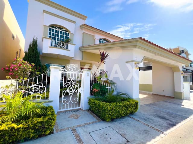 Hermosa Casa en Zona Dorada, Mazatlán.