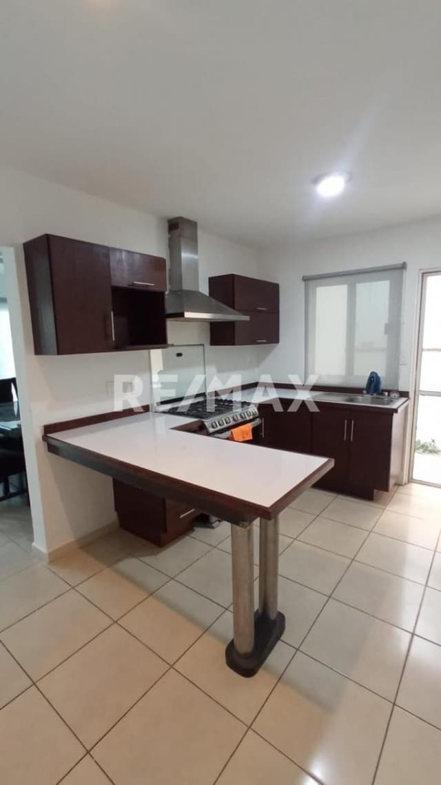 CASA EN RENTA