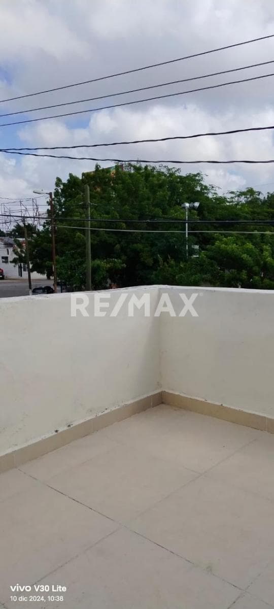 CASA EN RENTA DE DOS PLANTAS EN AVENIDA CÁMARA DE COMERCIO