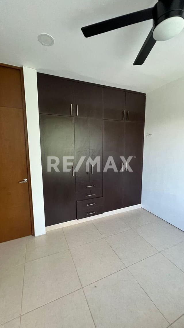 TOWNHOUSE AMUEBLADO EN RENTA EN TEMOZÓN NORTE