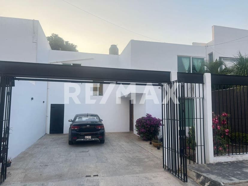 CASA EN VENTA EN MONTEBELLO