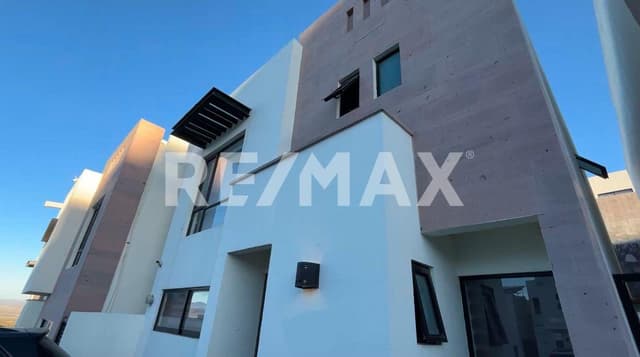 CASA EN VENTA EN ZIBATA, QUERETARO, BIANCO