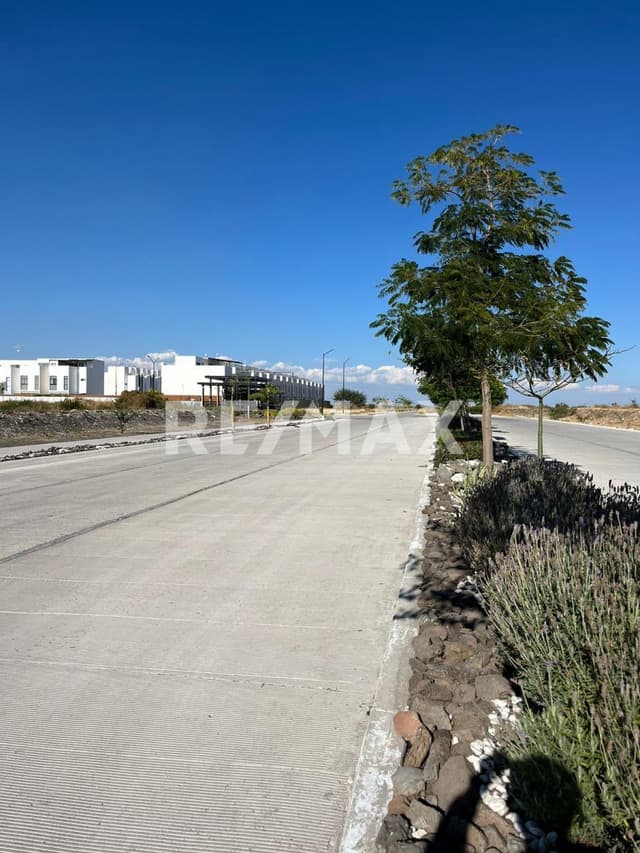 Terreno en venta Fuentes de Balvanera