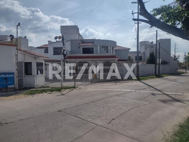 CASA EN RENTA
