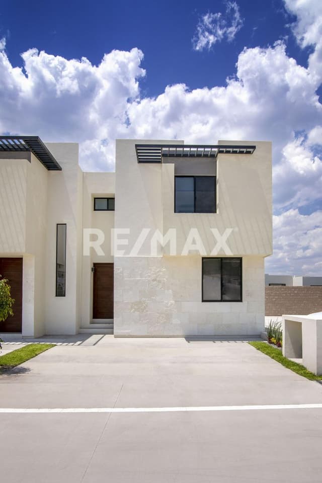 Venta de Casa en Zibata Queretaro