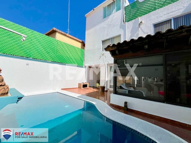 Venta de casa en fraccionamiento, Lomas de la Selva, Cuernavaca, Morelos...Clave 5395