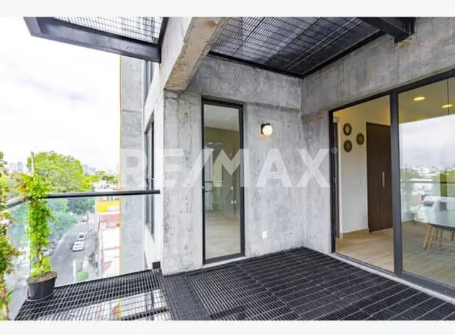 JHL RENTA DEPARTAMENTO CON TERRAZA EN ROMA SUR SEMIAMUEBLADO 