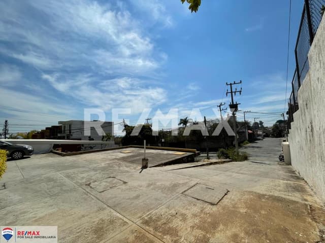 Renta de local comercial, Lomas Tzompantle, Cuernavaca, Morelos...Clave 5431