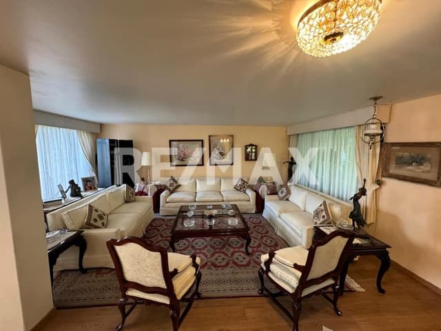 Vive Cerca de Interlomas: Casa en Cerrada con Chimenea y Jardín ¡Gran Oportunidad!