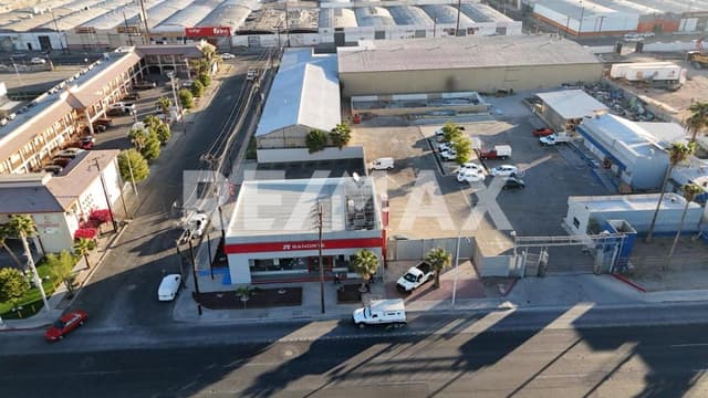 CENTRO CIVICO - TERRENO COMERCIAL EN VENTA - 