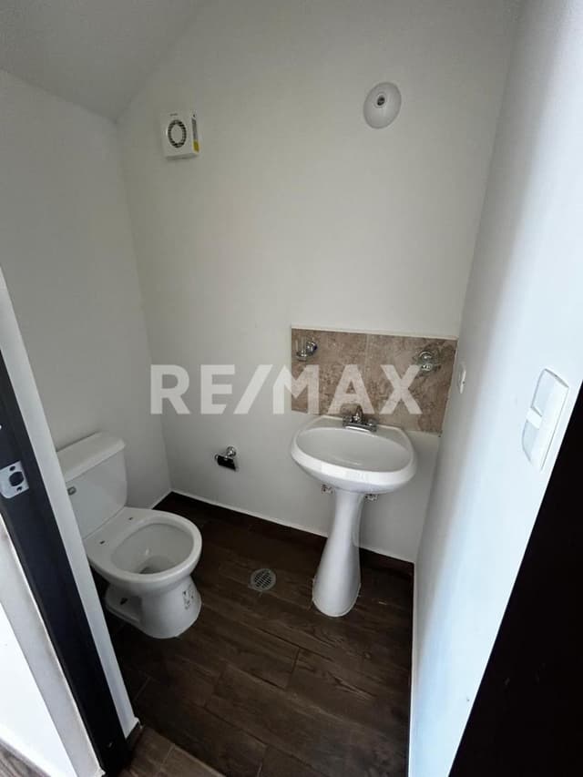 Venta casa sobre avenida en Punta Esmeralda, Chi Chi Suarez, Mérida Yucatán