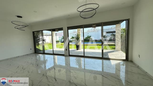 Venta de casa en Paraíso Country Club, Emiliano Zapata, Morelos...Clave 5446