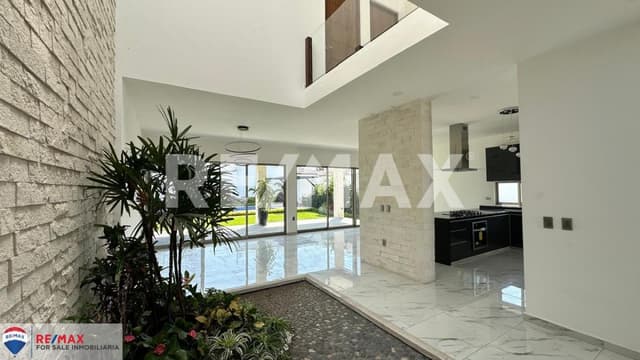 Venta de casa en Paraíso Country Club, Emiliano Zapata, Morelos...Clave 5446