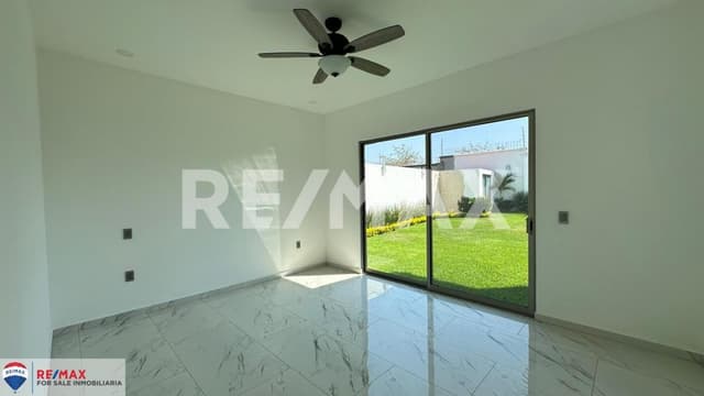 Venta de casa en Paraíso Country Club, Emiliano Zapata, Morelos...Clave 5446