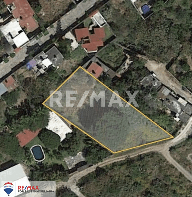 Venta de terreno de 1601 m2, perfecto para desarrollos inmobiliarios, Col. 3 de Mayo, Zapata, Morelos...Clave 5448