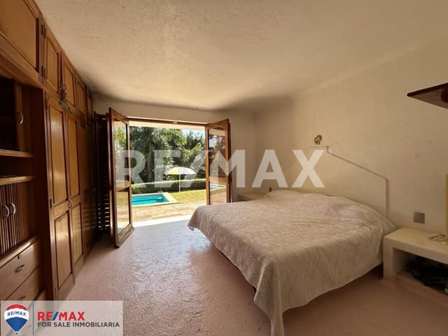 Venta de casa, 5 Recamaras, Fracc. Limoneros, Cuernavaca, Morelos...Clave 5449