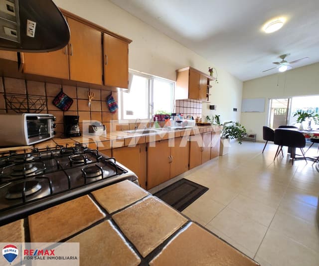 Venta de casa sola, Fracc. Junto al Río, Temixco, Morelos...Clave 5454