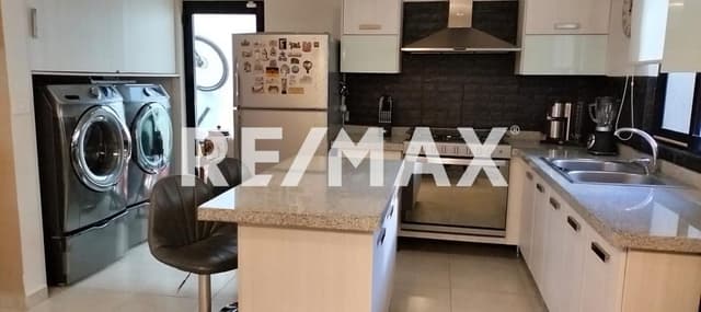 CASA EN VENTA EN ZAKIA 