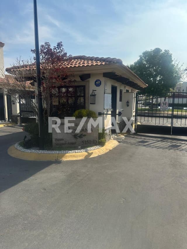 CASA EN VENTA VILLA ROMANA EL REFUGIO QUERETARO