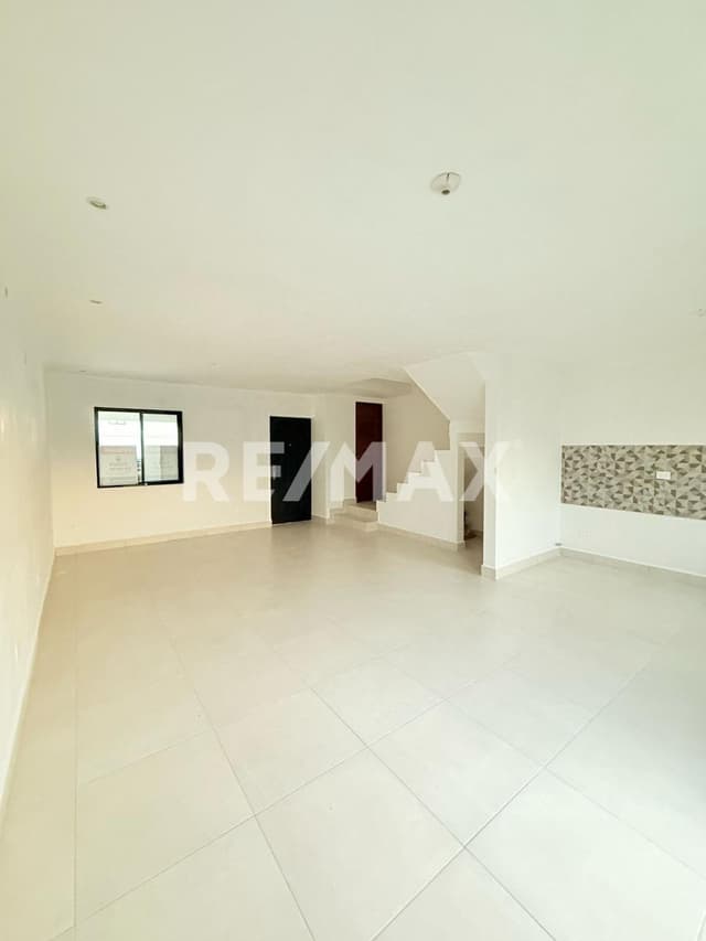 Casa en Venta – Rinconada Colonial, Apodaca, N.L