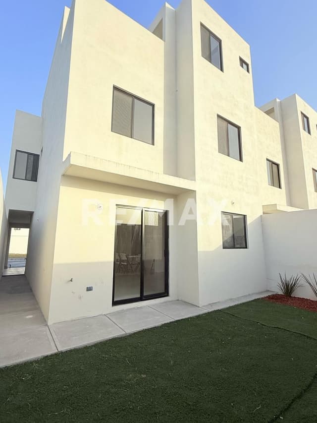 Casa en Venta – Rinconada Colonial, Apodaca, N.L