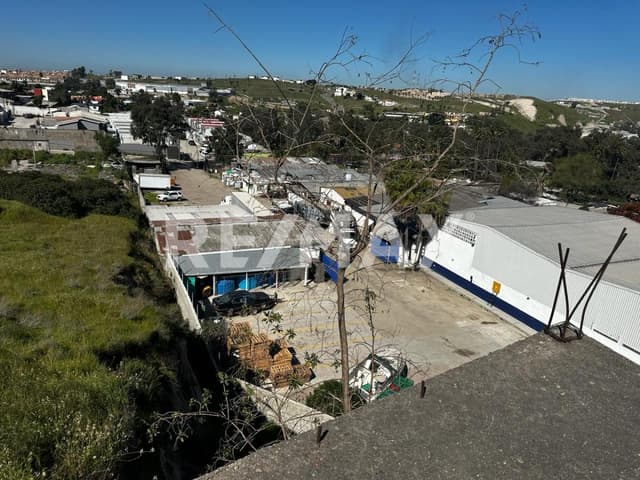 TERRENO COMERCIAL EN VENTA EN LA GLORIA, A 2 MINUOS DE LA DELEGACIÓN