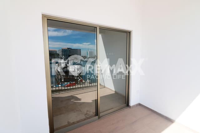 CONDOMINIO EN VENTA EN ISLA VELEROS